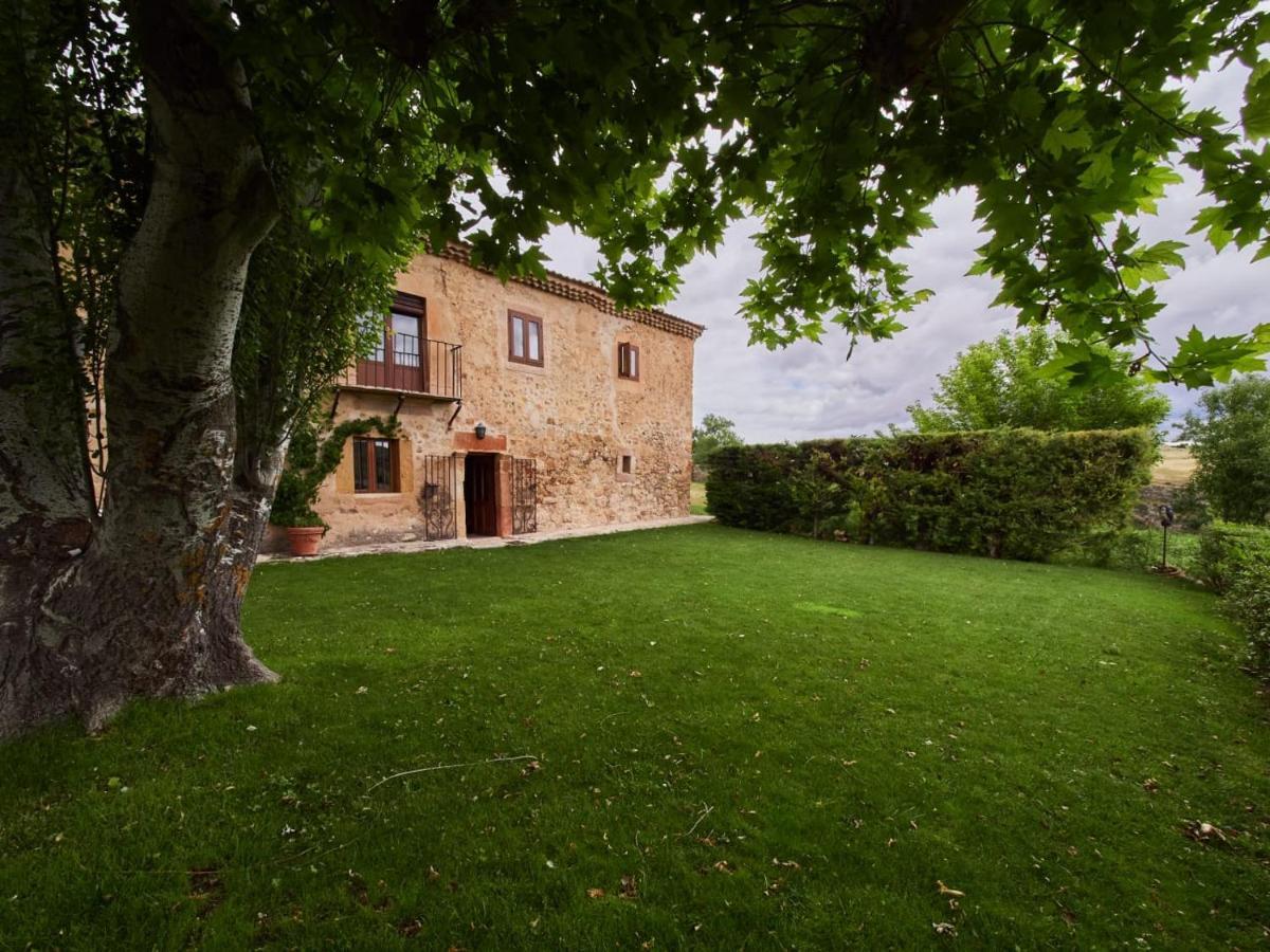 Posada De San Millan เซปุลเวดา ภายนอก รูปภาพ