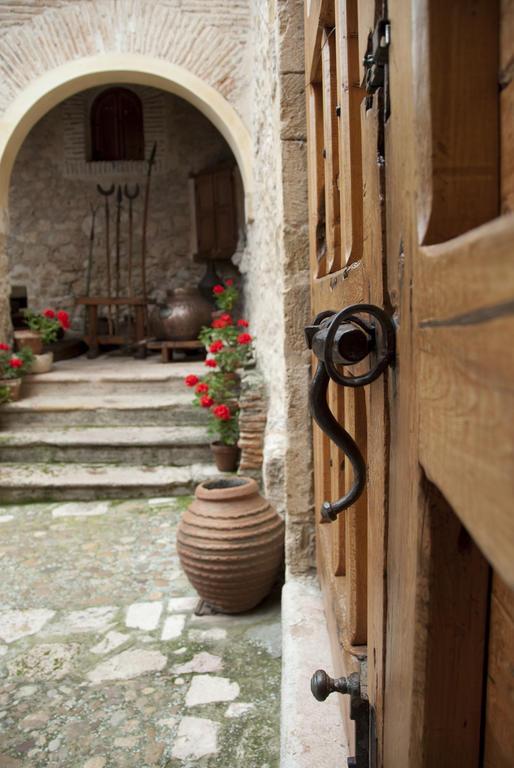 Posada De San Millan เซปุลเวดา ภายนอก รูปภาพ